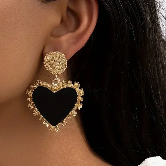 208. Heart Dangle Earrings 14K Plated Zinc Alloy Elegant Vintage Style - Picture 1 of 1